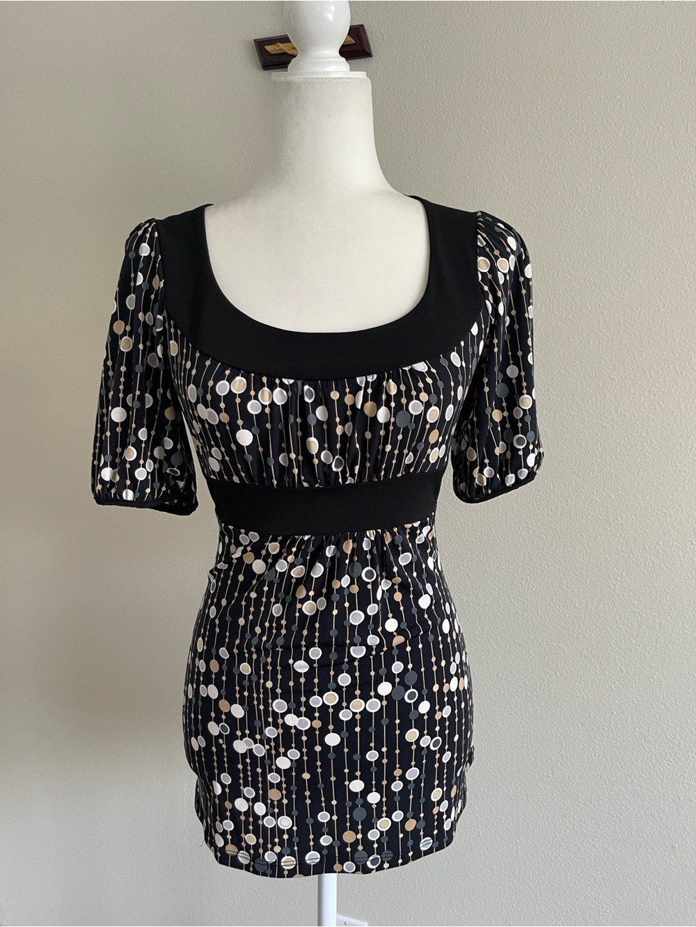 Eyeshadow Black Mini Dress with White and Cream Dot-Chain Print